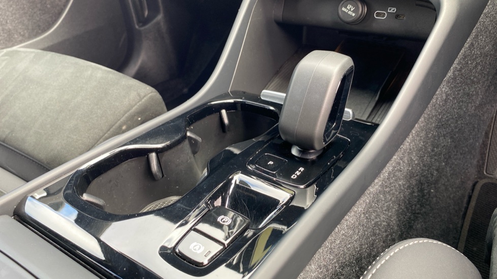 Volvo XC40 2.0 B3P Plus Dark 5dr Auto Petrol Estate - Image 26