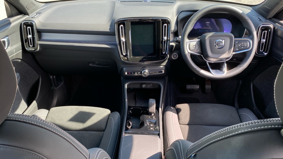 Volvo XC40 2.0 B4P Plus Dark 5dr Auto Petrol Estate - Image 5