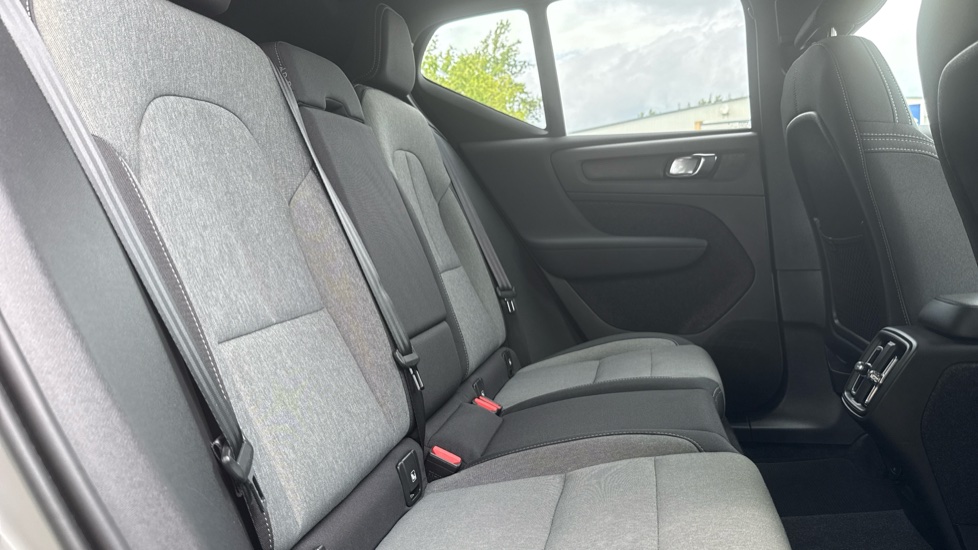Volvo XC40 2.0 B3P Plus Dark 5dr Auto Petrol Estate - Image 6