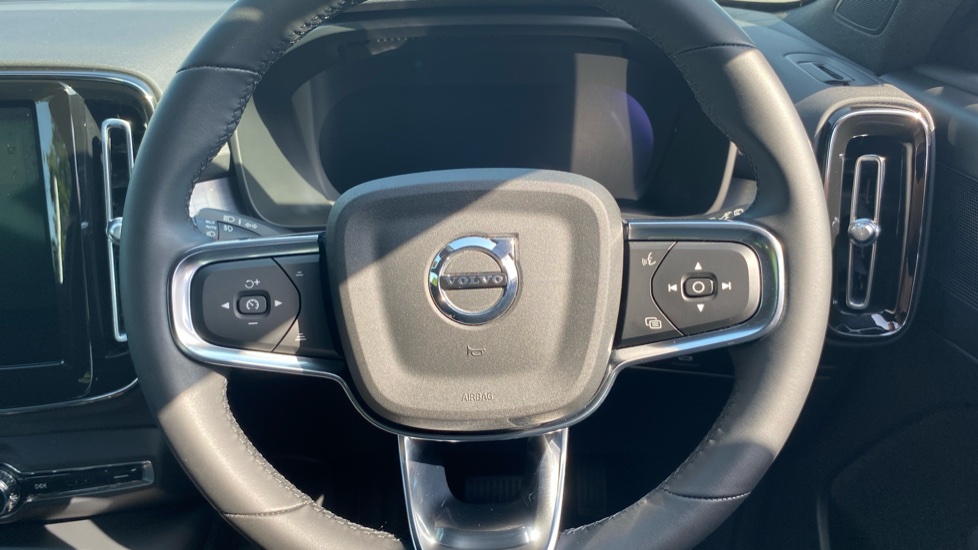 Volvo XC40 2.0 B3P Core 5dr Auto Petrol Estate - Image 10