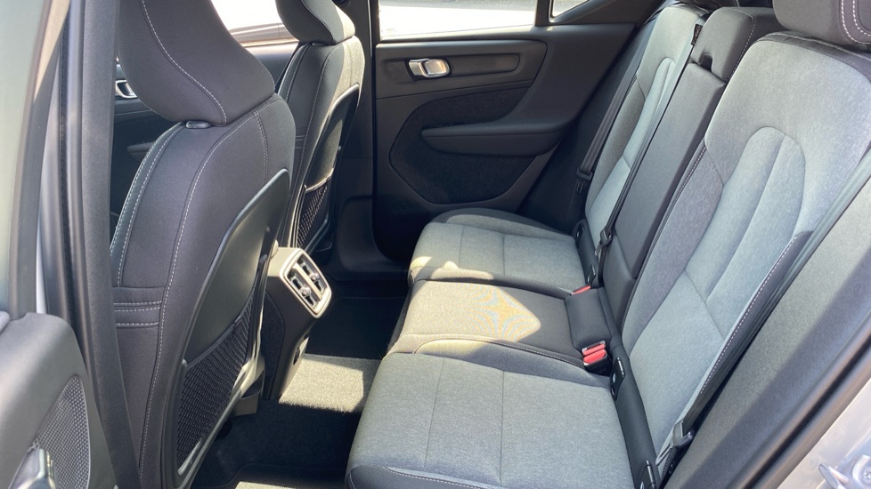 Volvo XC40 2.0 B3P Core 5dr Auto Petrol Estate - Image 33