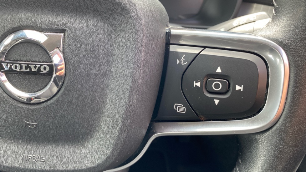Volvo XC40 1.5 T3 [163] Momentum 5dr Petrol Estate - Image 26