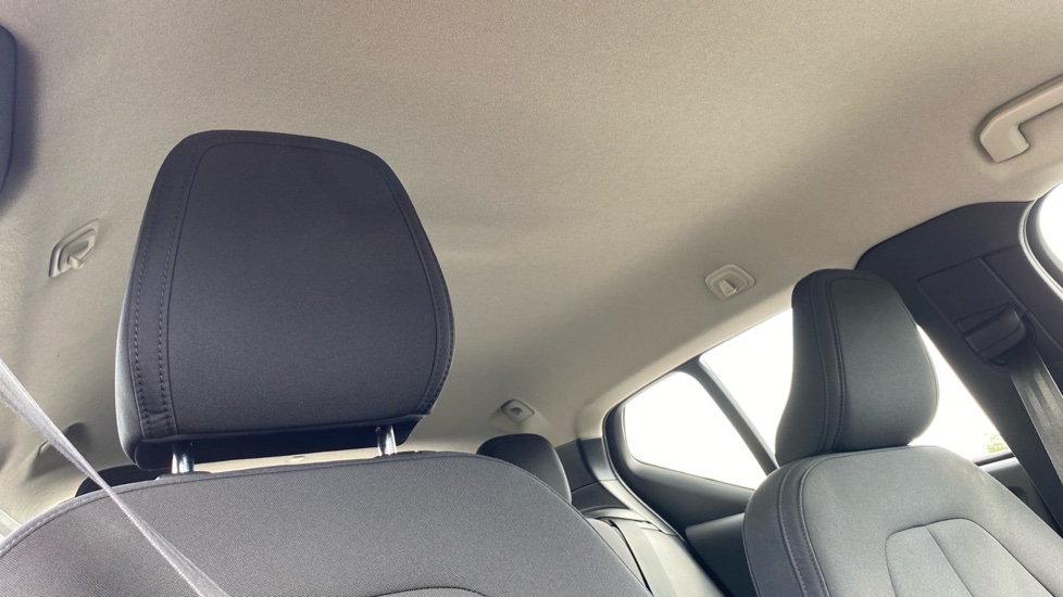 Volvo XC40 1.5 T3 [163] Momentum 5dr Petrol Estate - Image 35