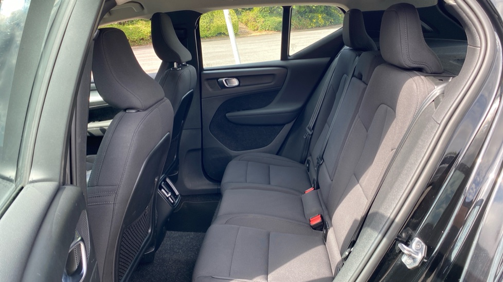 Volvo XC40 1.5 T3 [163] Momentum 5dr Petrol Estate - Image 37
