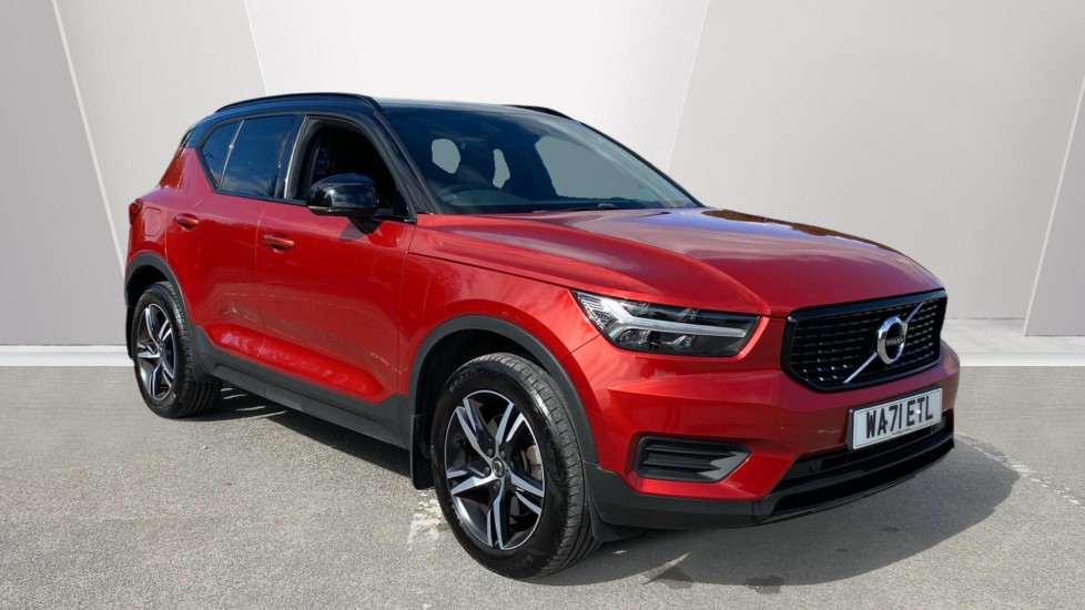 Volvo XC40 2.0 B4P R DESIGN 5dr Auto Petrol Estate - Image 1