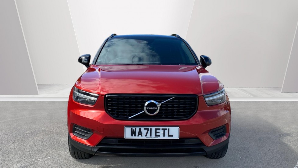 Volvo XC40 2.0 B4P R DESIGN 5dr Auto Petrol Estate - Image 8