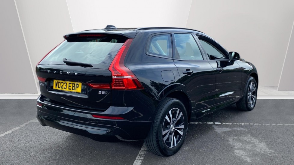Volvo XC60 2.0 B5P Core 5dr AWD Geartronic Petrol Estate - Image 2
