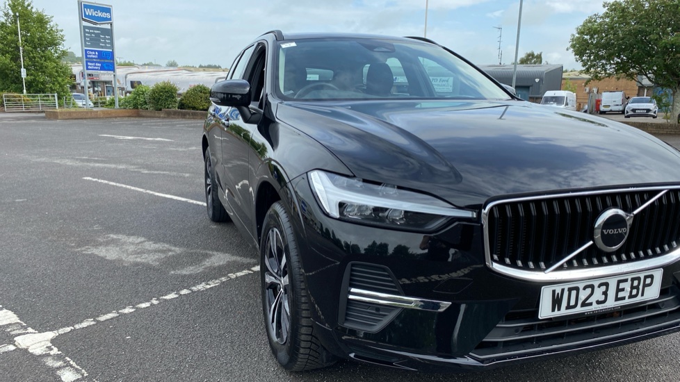 Volvo XC60 2.0 B5P Core 5dr AWD Geartronic Petrol Estate - Image 37