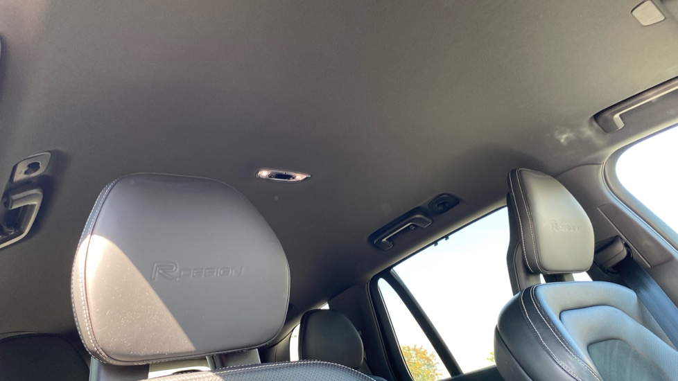 Volvo XC90 2.0 B5P [250] R DESIGN 5dr AWD Gtron Petrol Estate - Image 35