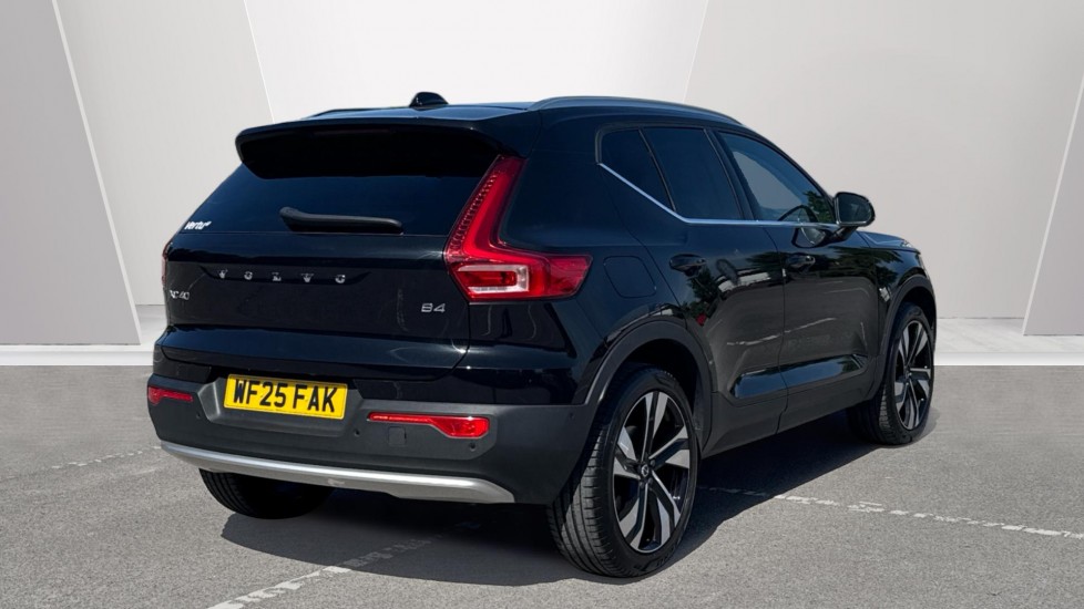 Volvo XC40 2.0 B4P Ultra Dark 5dr Auto Petrol Estate - Image 2
