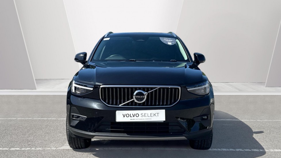 Volvo XC40 2.0 B4P Ultra Dark 5dr Auto Petrol Estate - Image 8