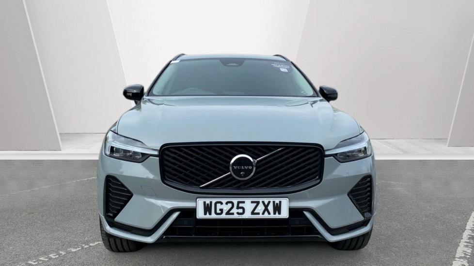 Volvo XC60 2.0 B5P Plus Dark 5dr AWD Geartronic Petrol Estate - Image 8