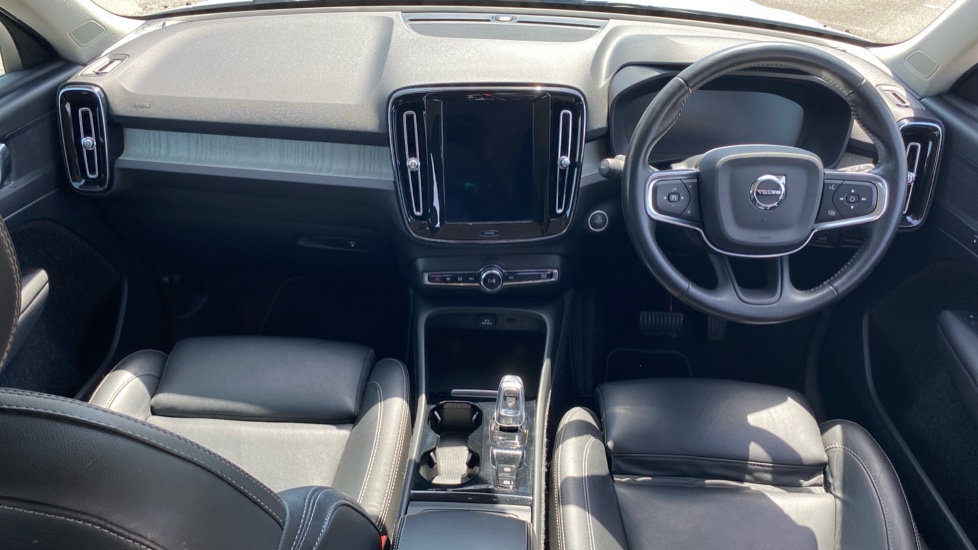 Volvo XC40 2.0 D4 [190] Inscription 5dr AWD Geartronic Diesel Estate - Image 5
