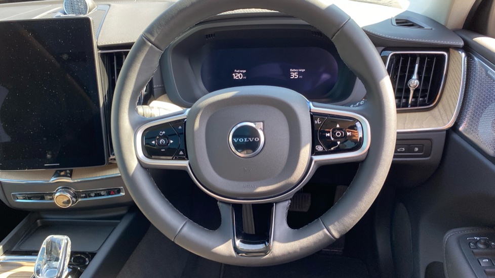 Volvo XC60 2.0 T8 [455] PHEV Ultra Dark 5dr AWD Geartronic Estate - Image 10