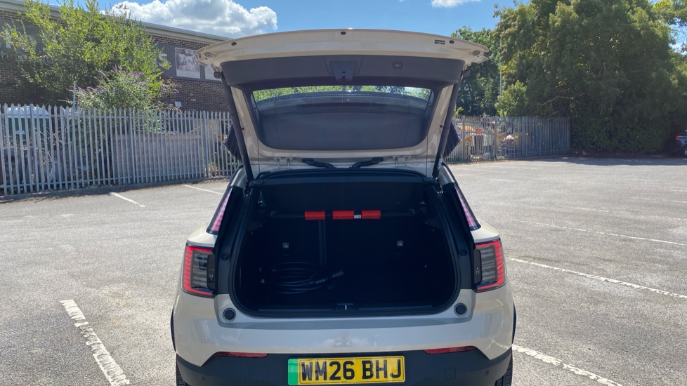 Volvo EX30 200kW SM Extended Range Plus 69kWh 5dr Auto Electric Estate - Image 13