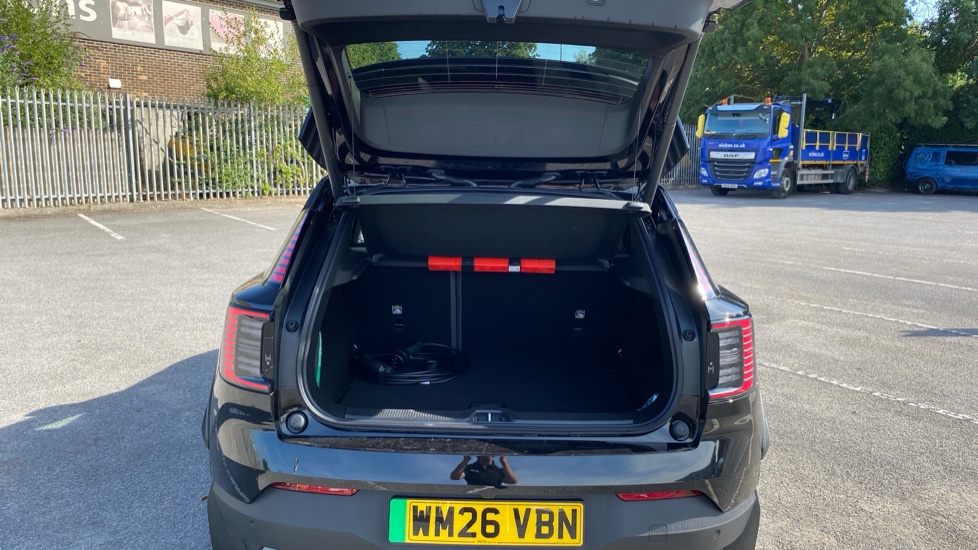 Volvo EX30 315kW TM Perf Cross Country Ultra 69kWh 5dr Auto Electric Estate - Image 13