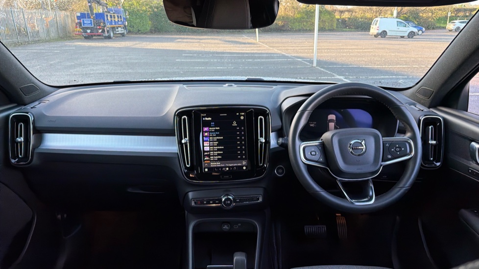 Volvo XC40 2.0 B3P Plus Dark 5dr Auto Petrol Estate - Image 5