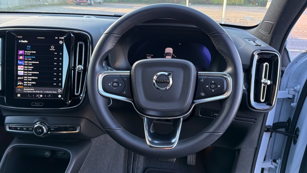 Volvo XC40 2.0 B3P Plus Dark 5dr Auto Petrol Estate - Image 10