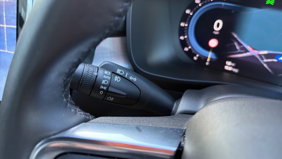 Volvo XC40 2.0 B3P Plus Dark 5dr Auto Petrol Estate - Image 19