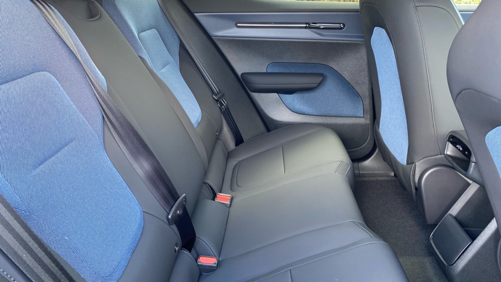 Volvo EX30 200kW Single Motor Plus 51kWh 5dr Auto Electric Estate - Image 6