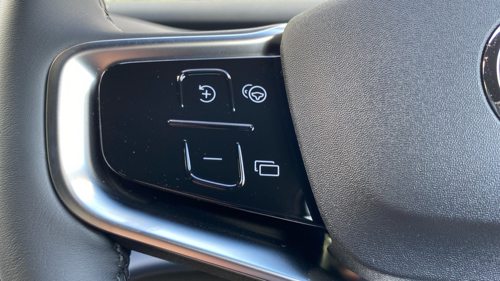 Volvo EX30 200kW Single Motor Plus 51kWh 5dr Auto Electric Estate - Image 21
