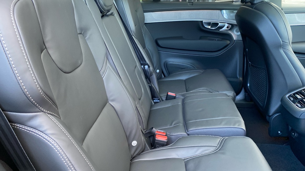 Volvo XC90 2.0 B5P Ultra Bright 5dr AWD Geartronic [Revised] Petrol Estate - Image 6