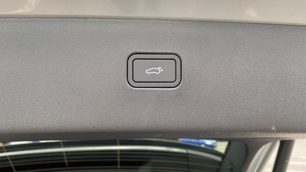 Volvo EX30 200kW P5 Long Range Plus 69kWh 5dr Auto [NI] Electric Estate - Image 35