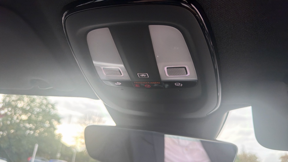 Volvo XC40 2.0 B4P Plus Dark 5dr Auto Petrol Estate - Image 26