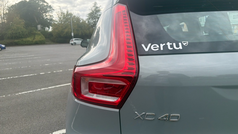 Volvo XC40 2.0 B4P Plus Dark 5dr Auto Petrol Estate - Image 35