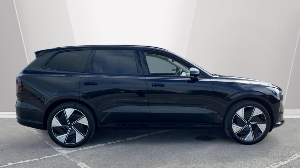 Volvo EX90 300kW Twin Motor Ultra 111kWh 5dr Auto Electric Estate - Image 3