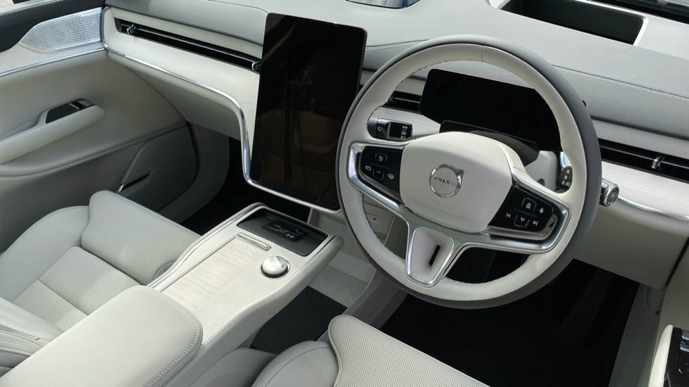 Volvo EX90 300kW Twin Motor Ultra 111kWh 5dr Auto Electric Estate - Image 4