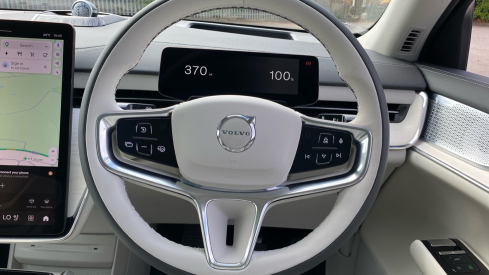 Volvo EX90 300kW Twin Motor Ultra 111kWh 5dr Auto Electric Estate - Image 10