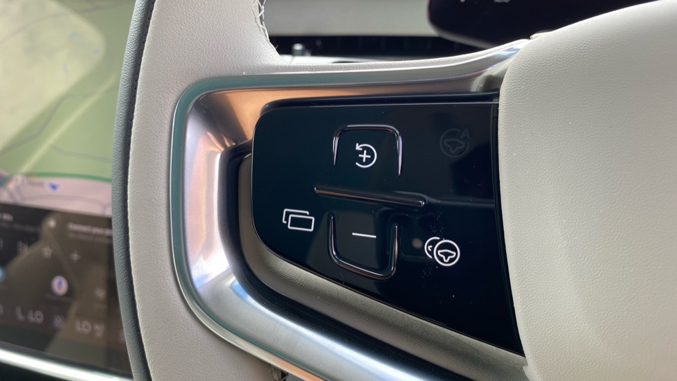 Volvo EX90 300kW Twin Motor Ultra 111kWh 5dr Auto Electric Estate - Image 22