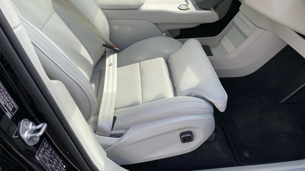 Volvo EX90 300kW Twin Motor Ultra 111kWh 5dr Auto Electric Estate - Image 31