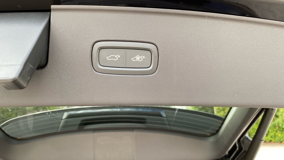 Volvo EX90 300kW Twin Motor Ultra 111kWh 5dr Auto Electric Estate - Image 37