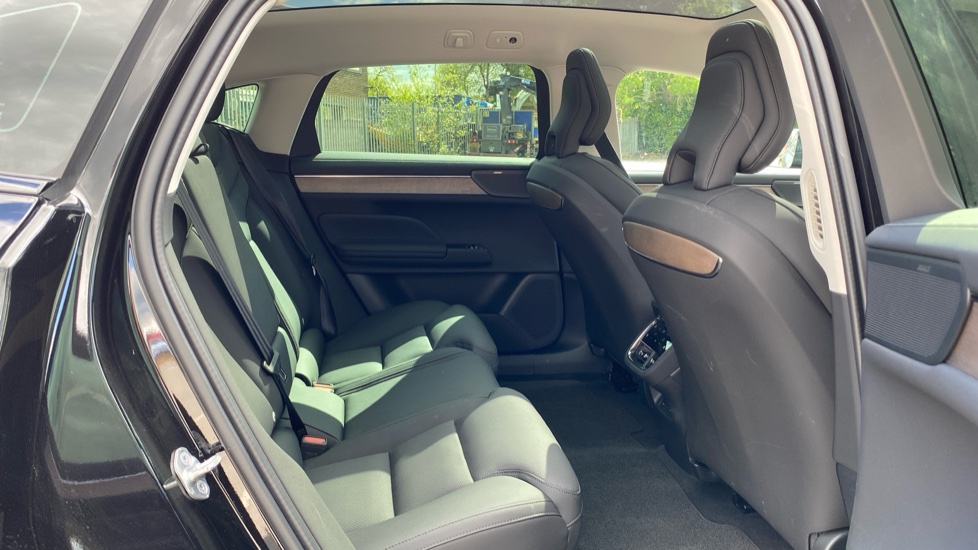 Volvo ES90 245kW SM Extended Range Plus 92kWh 5dr Auto Electric Hatchback - Image 6