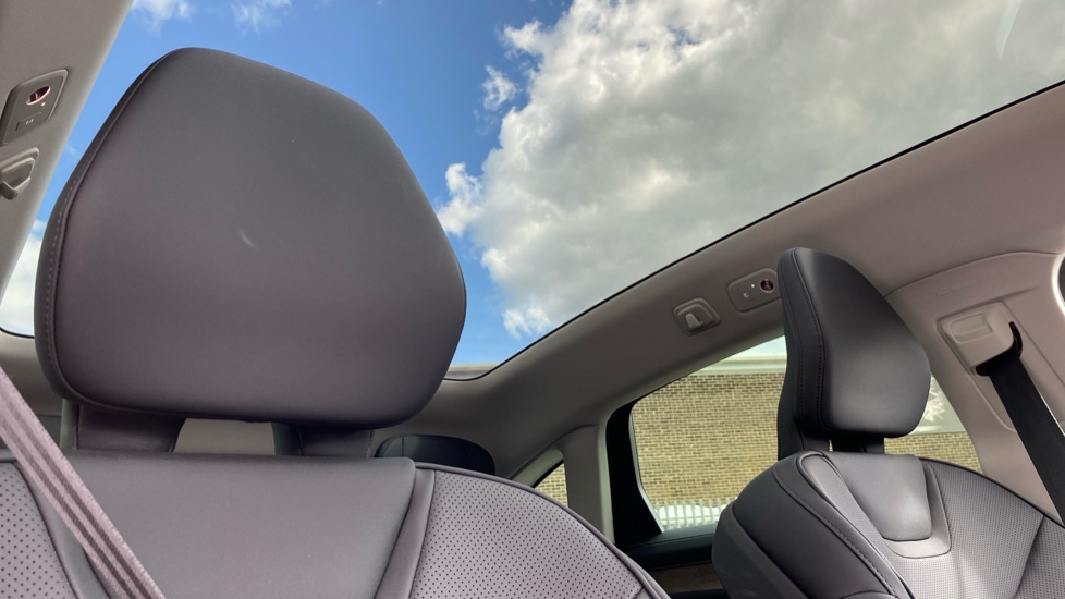 Volvo ES90 245kW SM Extended Range Plus 92kWh 5dr Auto Electric Hatchback - Image 30