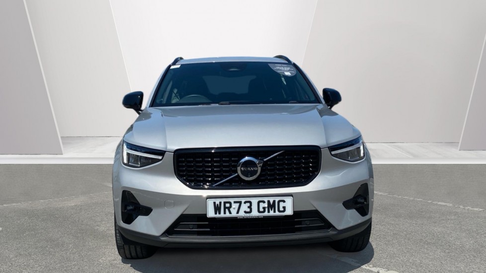 Volvo XC40 2.0 B3P Plus Dark 5dr Auto Petrol Estate - Image 8