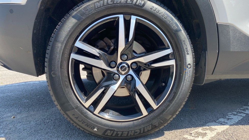 Volvo XC40 2.0 B3P Plus Dark 5dr Auto Petrol Estate - Image 9