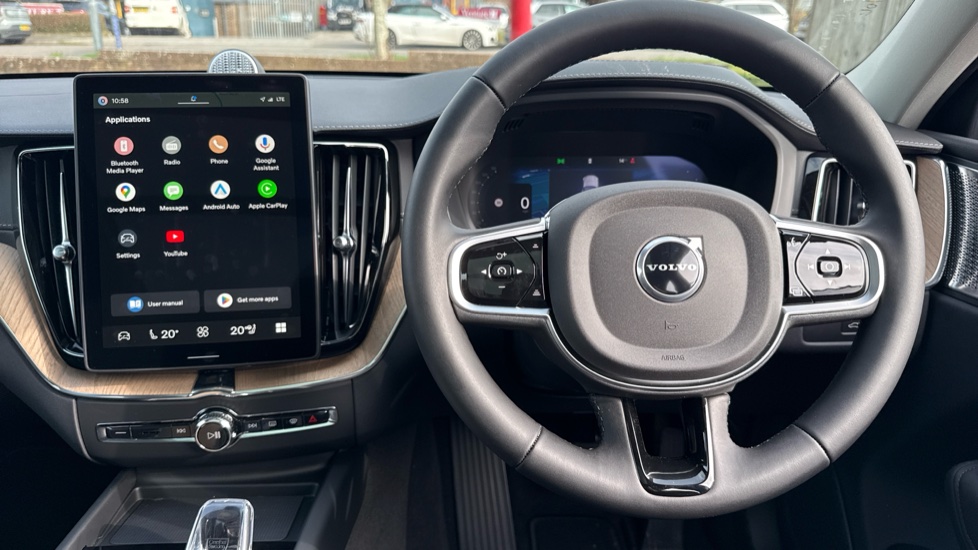 Volvo XC60 2.0 T8 [455] PHEV Ultra Dark 5dr AWD Geartronic Estate - Image 10