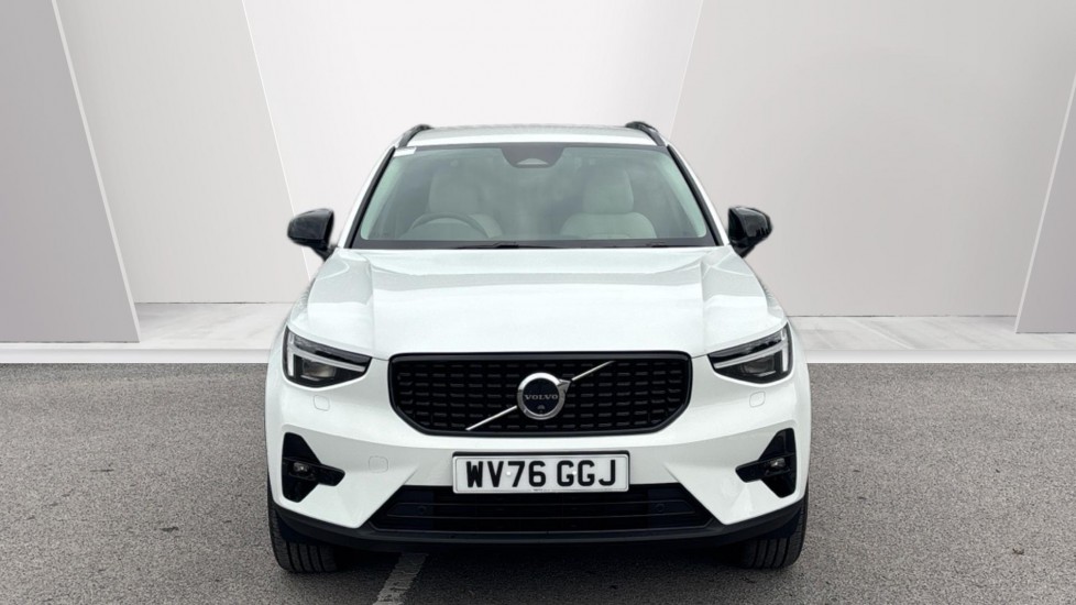 Volvo XC40 2.0 B4P Plus Pro Dark 5dr Auto Petrol Estate - Image 8