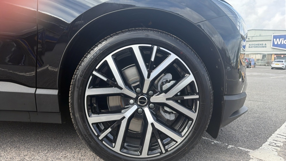 Volvo EX30 315kW P8 Ultra 69kWh 5dr AWD Auto Electric Estate - Image 9