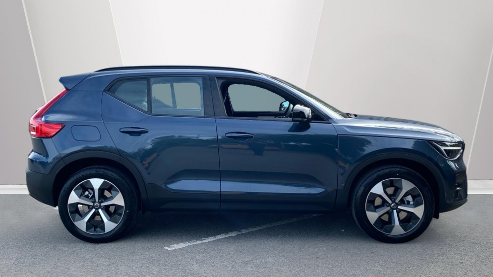 Volvo XC40 2.0 B3P Plus Dark 5dr Auto Petrol Estate - Image 3