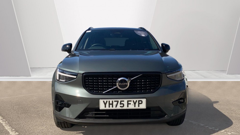 Volvo XC40 2.0 B4P Plus Dark 5dr Auto Petrol Estate - Image 8