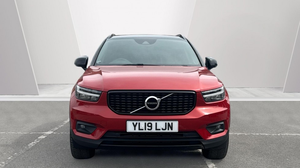 Volvo XC40 2.0 T4 R DESIGN 5dr AWD Geartronic Petrol Estate - Image 6