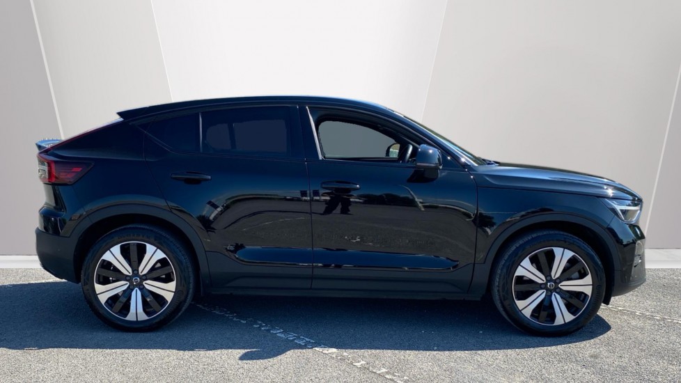 Volvo C40 170kW Recharge Core 69kWh 5dr Auto Electric Estate - Image 3