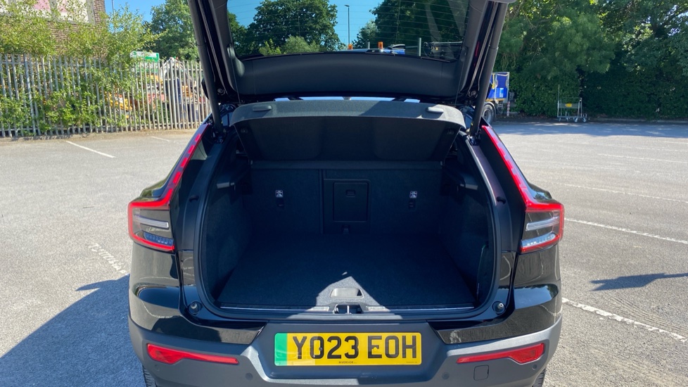 Volvo C40 170kW Recharge Core 69kWh 5dr Auto Electric Estate - Image 13