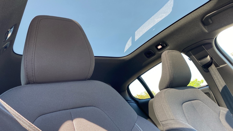 Volvo C40 170kW Recharge Core 69kWh 5dr Auto Electric Estate - Image 30