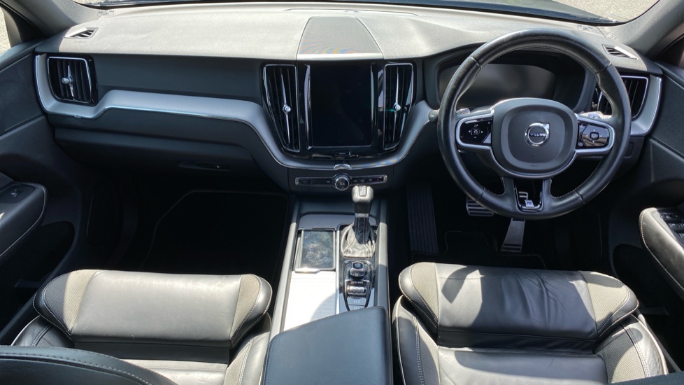 Volvo XC60 2.0 T5 [250] R DESIGN 5dr AWD Geartronic Petrol Estate - Image 5