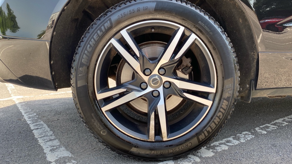 Volvo XC60 2.0 T5 [250] R DESIGN 5dr AWD Geartronic Petrol Estate - Image 9